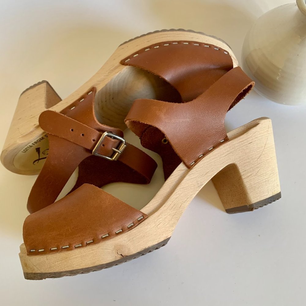 Lotta from Stockholm Highwood Open Tan clogs